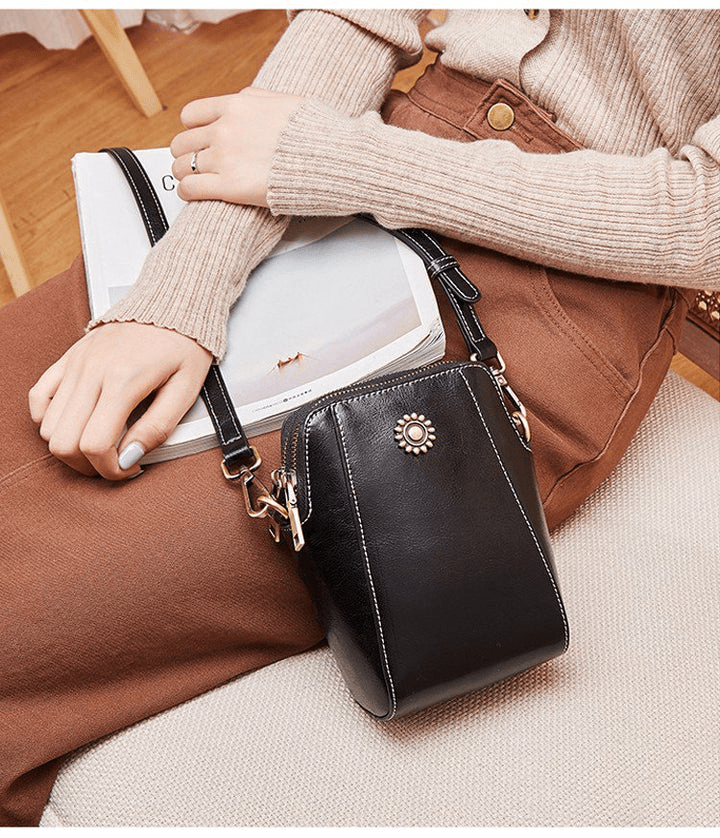 Kleine Crossbody-Tasche in Lederoptik mit mehreren Fächern – Verstellbarer Riemen