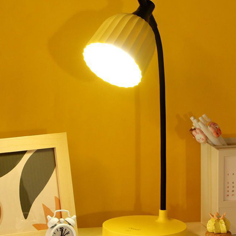 Verstellbare LED-Schreibtischlampe