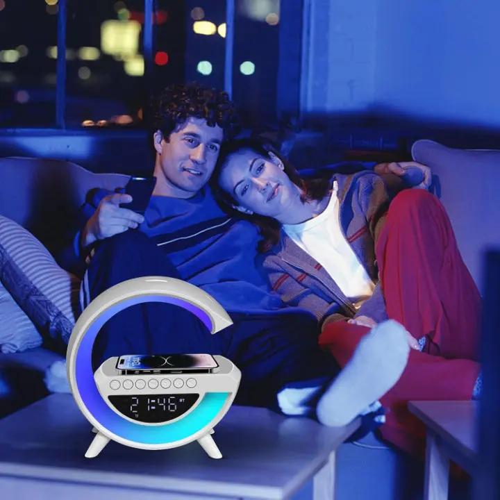 LED-Weckerlampe mit Bluetooth-Lautsprecher & kabelloser Ladefunktion