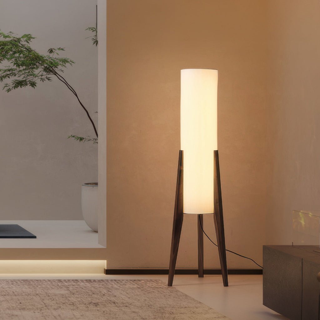 Skandinavische Stehlampe mit Walnussfuß und dimmbarem LED