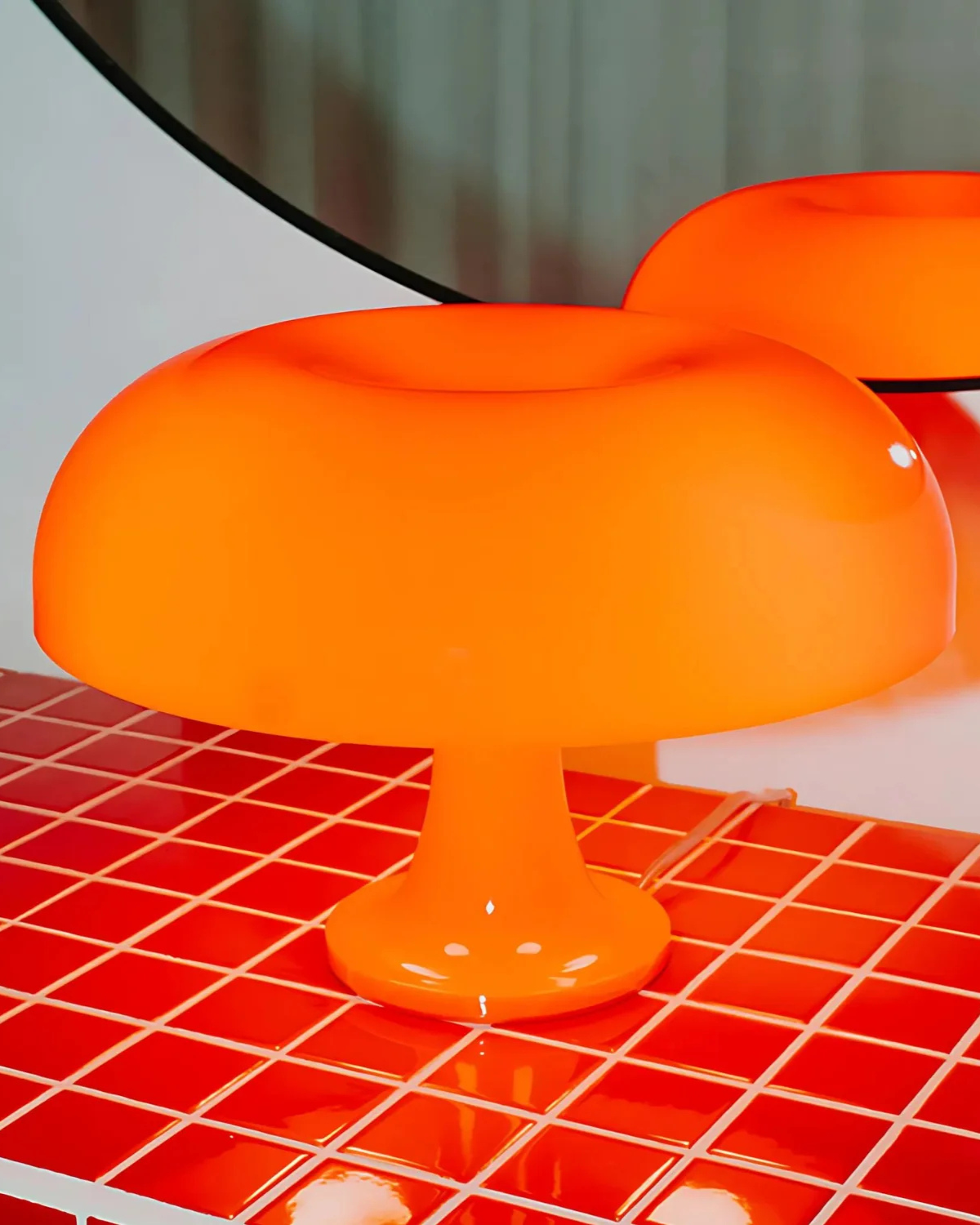 Bauhaus Tischlampe Retrokuppel – Sanftes Licht im zeitlosen Design