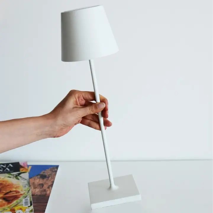Kabellose LED-Tischlampe mit Touch-Dimmer – ohne Kabel, pure Atmosphäre
