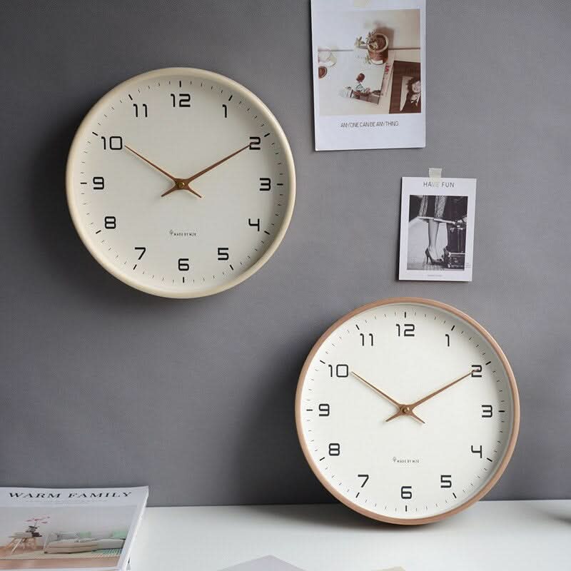Lautlose Holzwanduhr – Kein Ticken, nur Stille