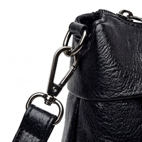 Weiche Kunstleder-Crossbody-Bag – 3 Fächer