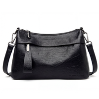 Weiche Kunstleder-Crossbody-Bag – 3 Fächer