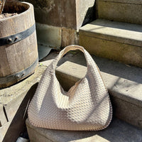 Geflochtene Leder-Hobo-Bag mit Reißverschluss
