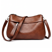 Weiche Kunstleder-Crossbody-Bag – 3 Fächer