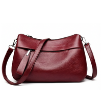 Weiche Kunstleder-Crossbody-Bag – 3 Fächer