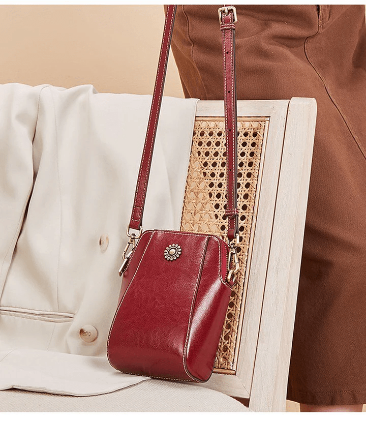 Kleine Crossbody-Tasche in Lederoptik mit mehreren Fächern – Verstellbarer Riemen