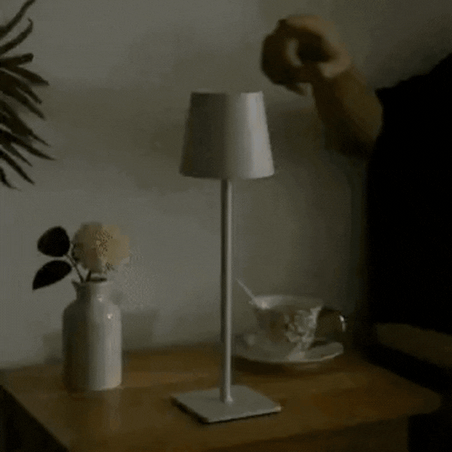 Nordia LED-Tischlampe