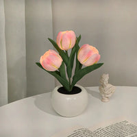 Tulpen-LED-Tischlampe im Keramiktopf – Warmes Dekorlicht