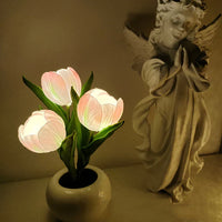 Tulpen-LED-Tischlampe im Keramiktopf – Warmes Dekorlicht