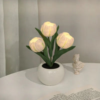 Tulpen-LED-Tischlampe im Keramiktopf – Warmes Dekorlicht