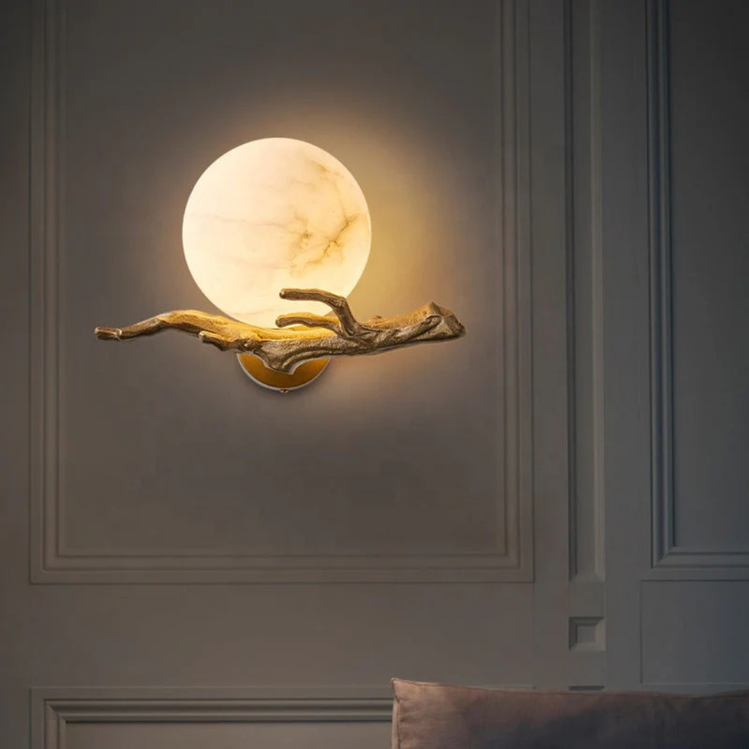 Marmor-Wandleuchte mit warmem LED-Licht