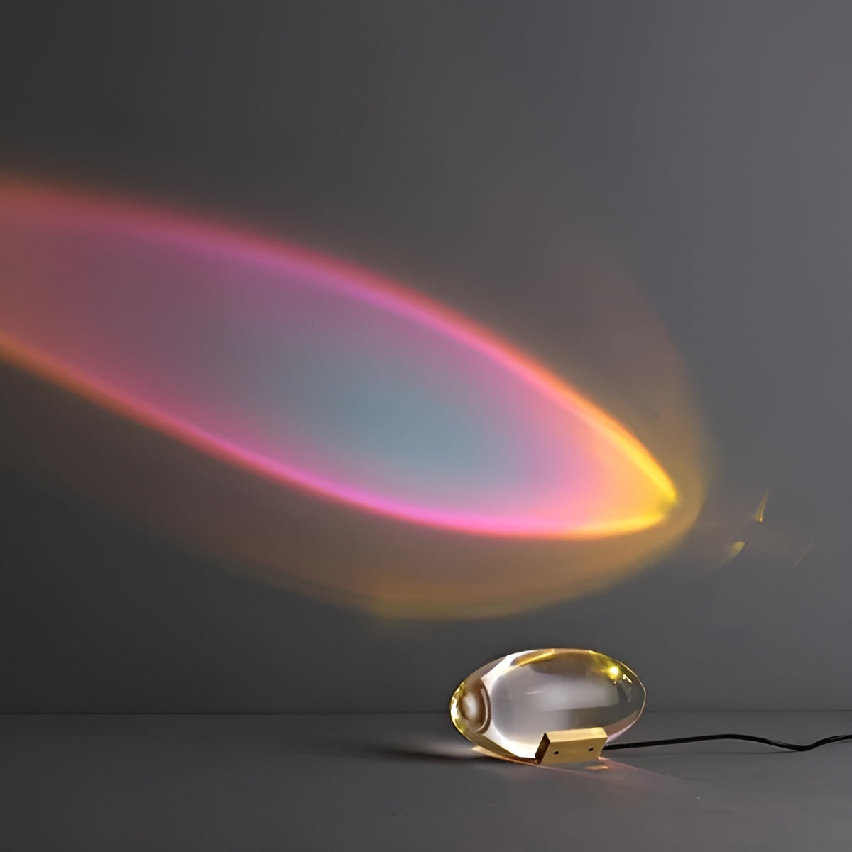 Ovale Tischlampe mit warmem Stimmungslicht