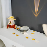 Ovale Tischlampe mit warmem Stimmungslicht