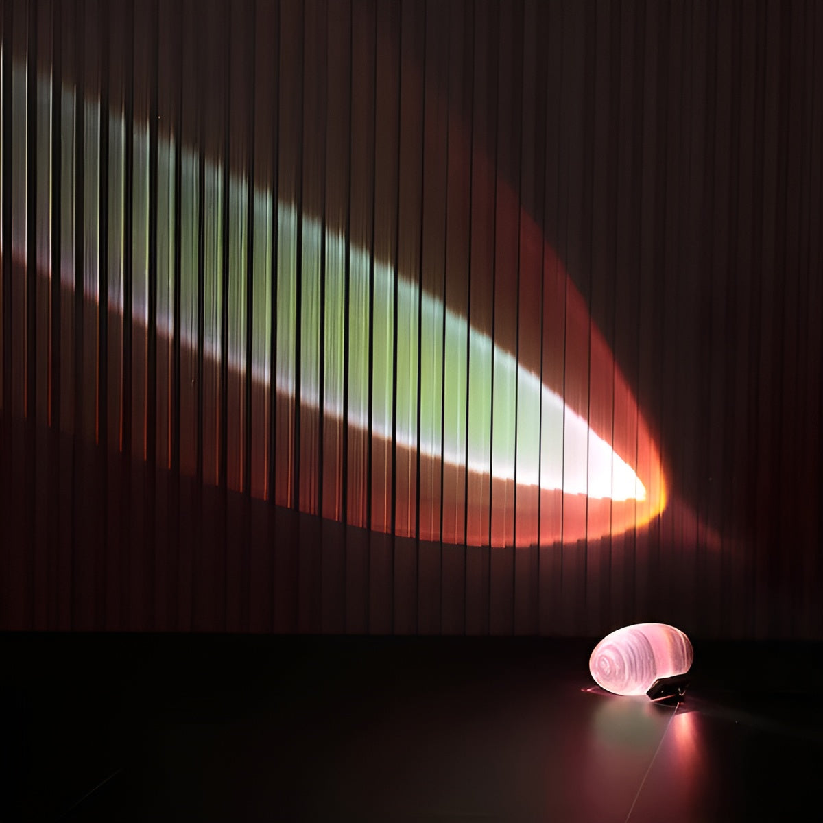 Ovale Tischlampe mit warmem Stimmungslicht