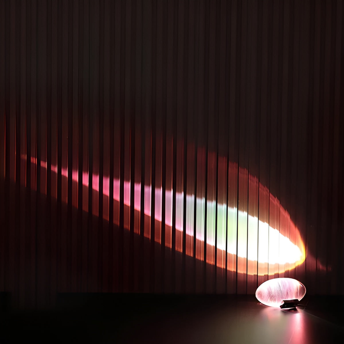 Ovale Tischlampe mit warmem Stimmungslicht
