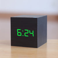 Digitaler LED-Wecker mit Temperaturanzeige