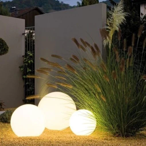 Runde Solar-Gartenkugelleuchte mit Fernbedienung – 16 Farben