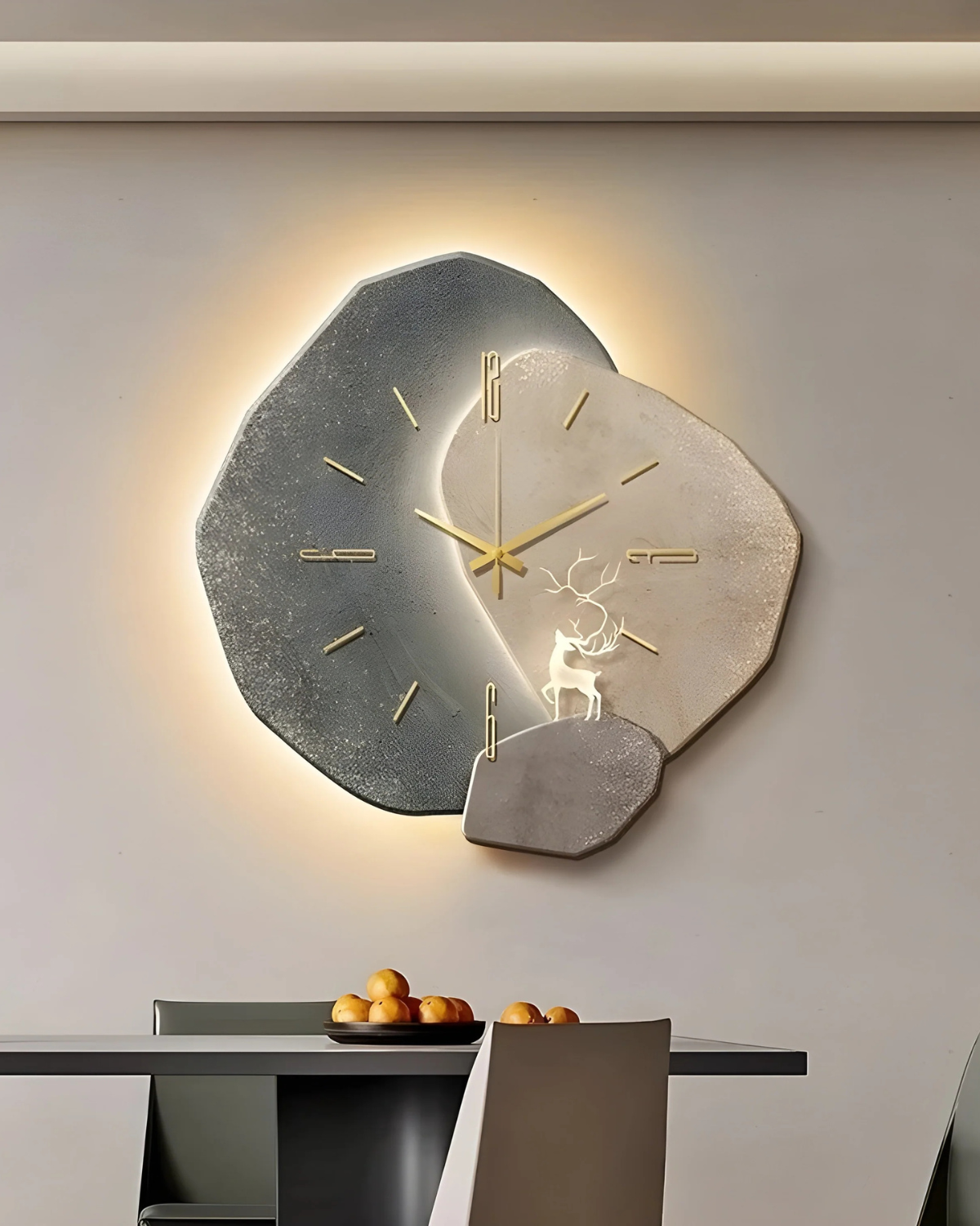 Mond-Wanduhr Minimalistisch – Beige & Gold