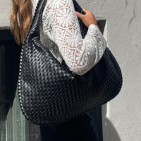 Geflochtene Leder-Hobo-Bag mit Reißverschluss