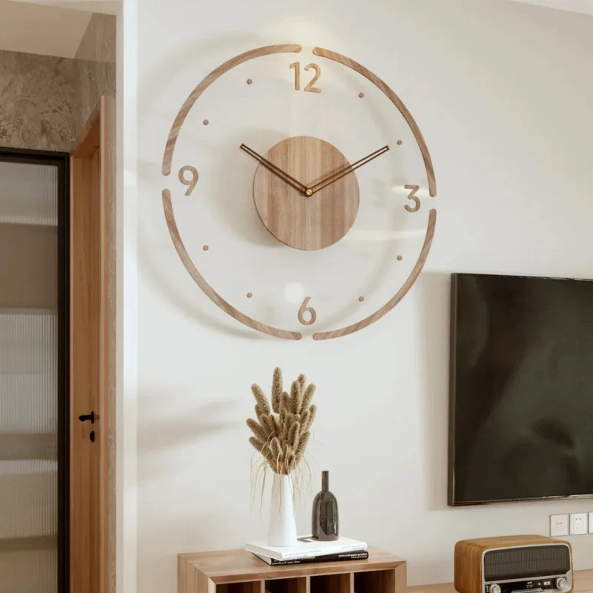 Skandinavische Wanduhr aus Buchenholz & Glas – Geräuschlos, 30 cm
