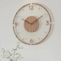 Skandinavische Wanduhr aus Buchenholz & Glas – Geräuschlos, 30 cm