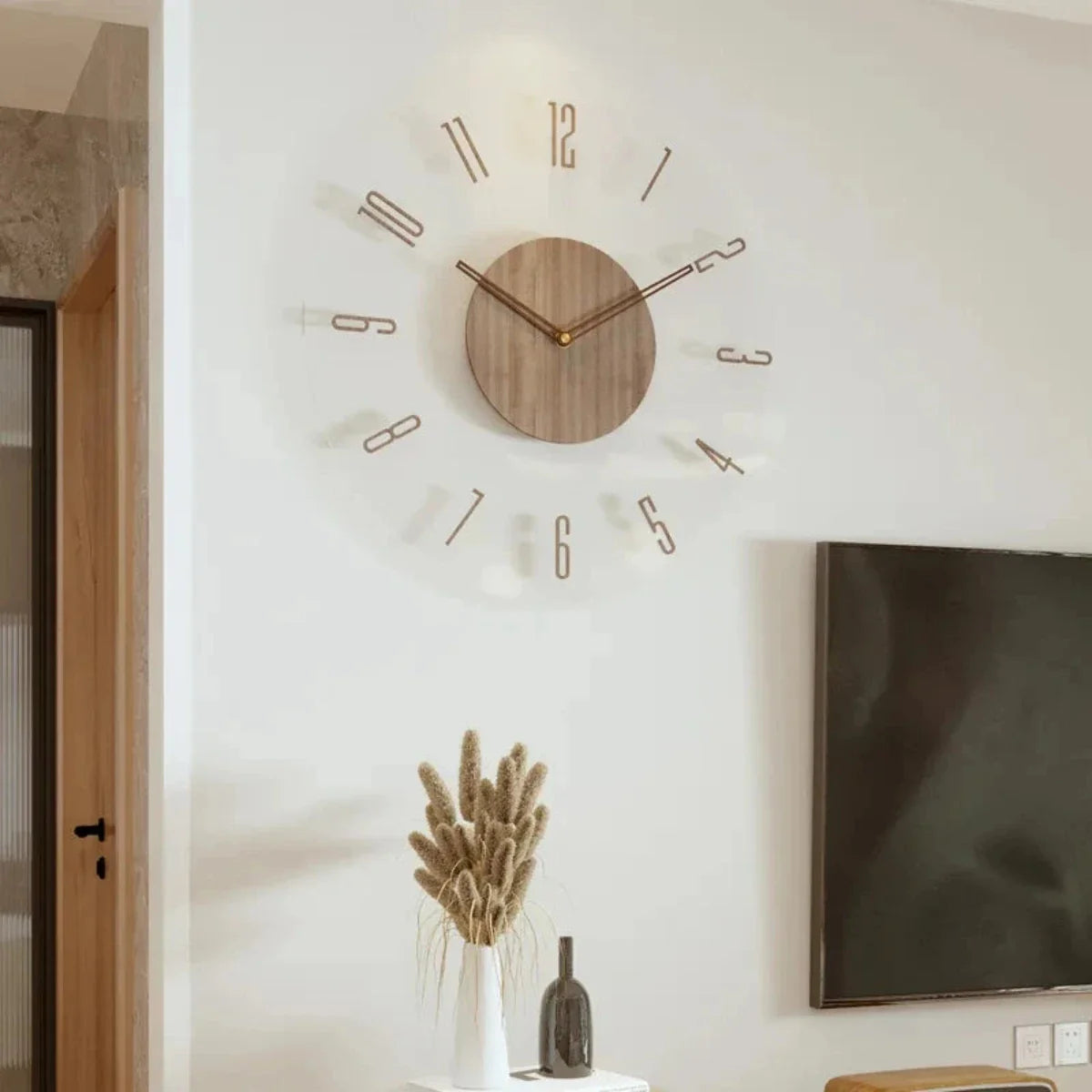 Skandinavische Wanduhr aus Buchenholz & Glas – Geräuschlos, 30 cm