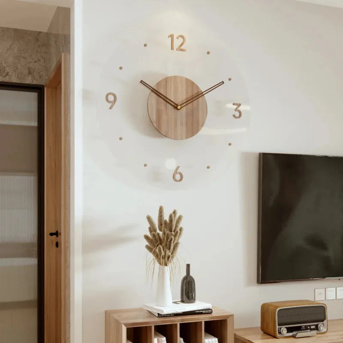 Skandinavische Wanduhr aus Buchenholz & Glas – Geräuschlos, 30 cm