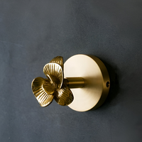 Tier-Wandhaken mit Goldfinish