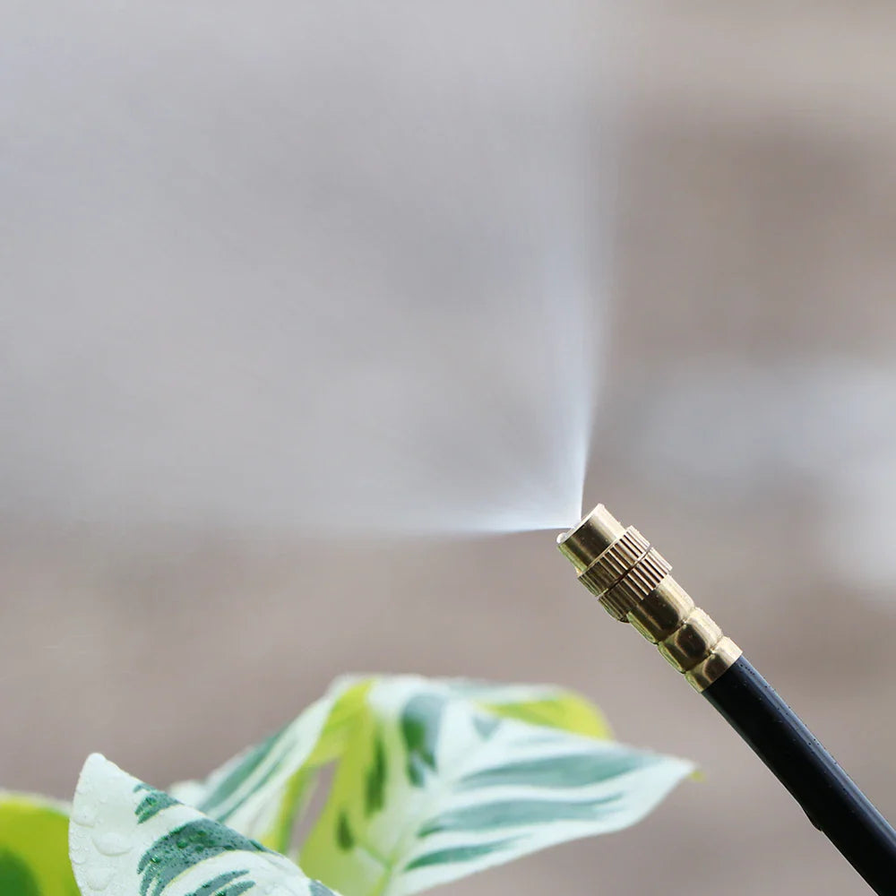 Garten-Bewässerungsset mit Vernebelungsdüsen – 20 m Schlauch mit 20 Sprinklerdüsen
