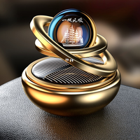 Solar-Autoduft – Rotierendes Orbital-Design mit Duftstein