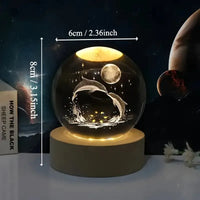 Kristallglaskugel mit 3D-Lasergravur & Farbwechselnder LED-Basis