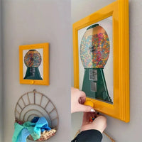 Seltener Vintage-Rahmen Bonbonspender — Wandkunst mit süßer Überraschung
