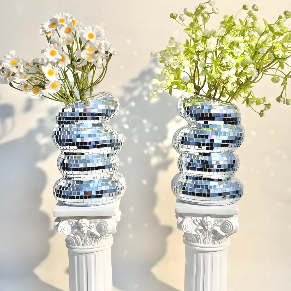 Spiegelkachel-Vase mit Spiraldesign