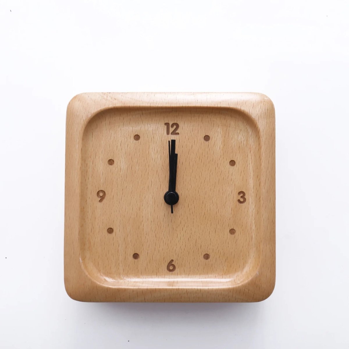 Wecker aus Buchenholz – Leises Uhrwerk, Minimales Design