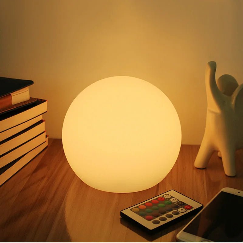 LED-Kugellampe mit 16 Farben und Fernbedienung