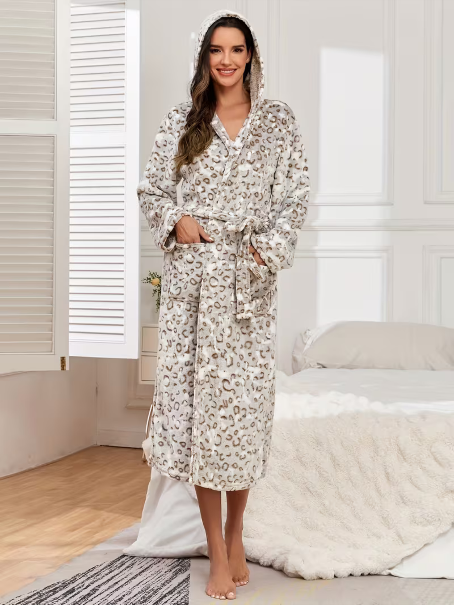 Flauschiger Fleece-Morgenmantel mit Leopardenmuster – Warm und Weich