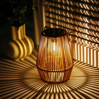 Handgewebte Solar-Gartenlaterne – Wasserdichtes Rattan-LED-Licht
