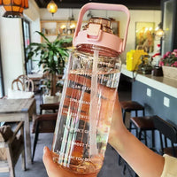 2-Liter-Trinkflasche mit Strohhalm & Zeitmarkierung – BPA-frei, Auslaufsicher