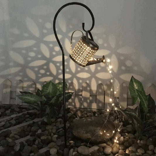 Solar-Gartenlampe mit Regengeräusch – Gießkannendesign