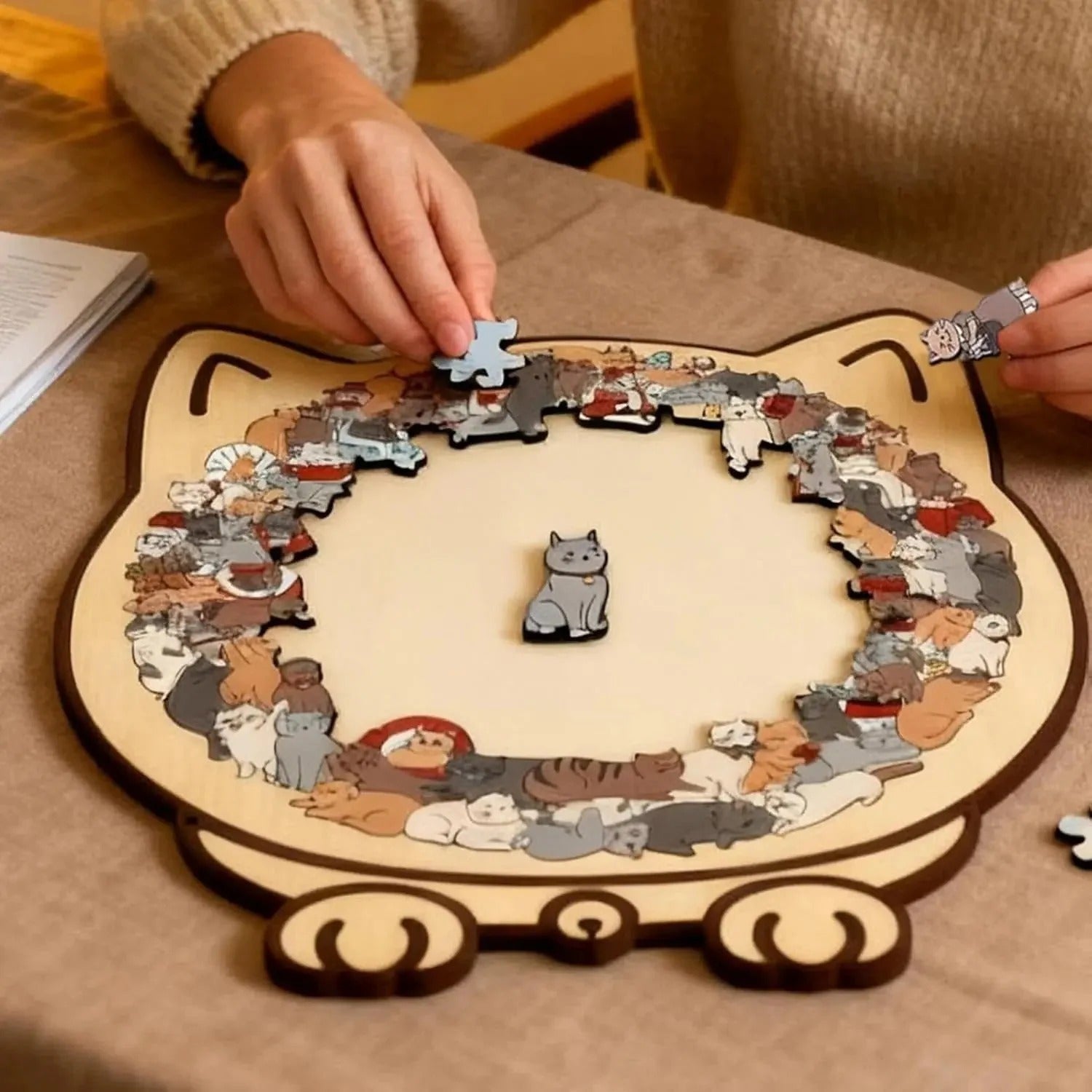 Holzpuzzle Katze – 135 Teile, katzenfömiges Brett