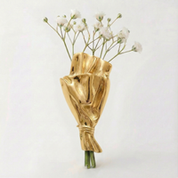 Blumenvase-Brosche mit kleiner Öffnung für frische Stiele
