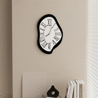 Surrealistische Wanduhr