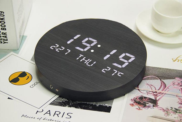 Digitale Wanduhr Svenna
