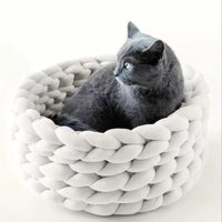 Gestrickter Tierkorb – gemütliches Nest für Katzen & Hunde
